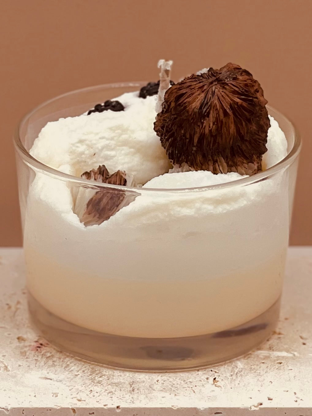 Świeca sojowa o zapachu psich łapek - Shih tzu