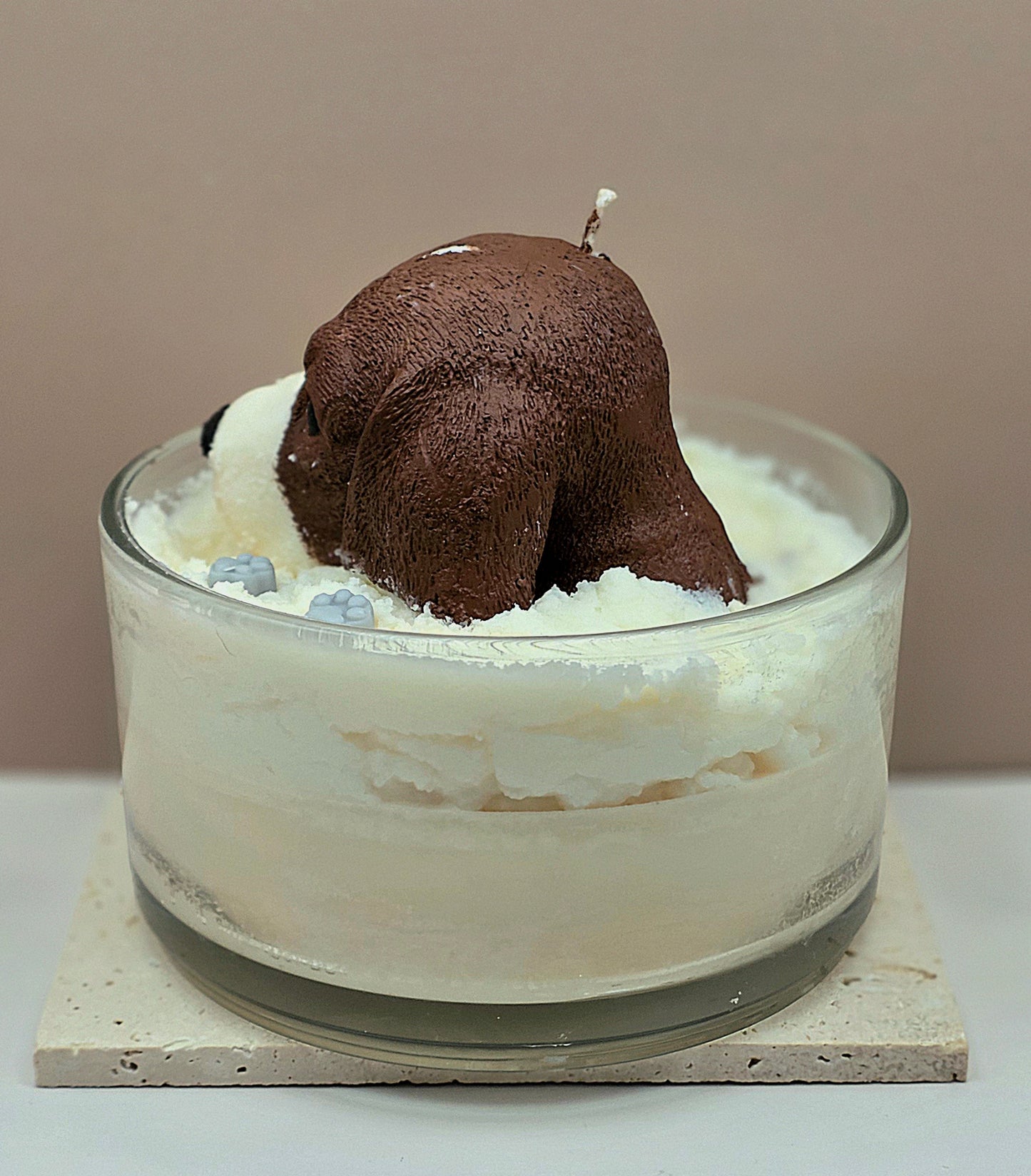 Świeca sojowa o zapachu psich łapek - Beagle