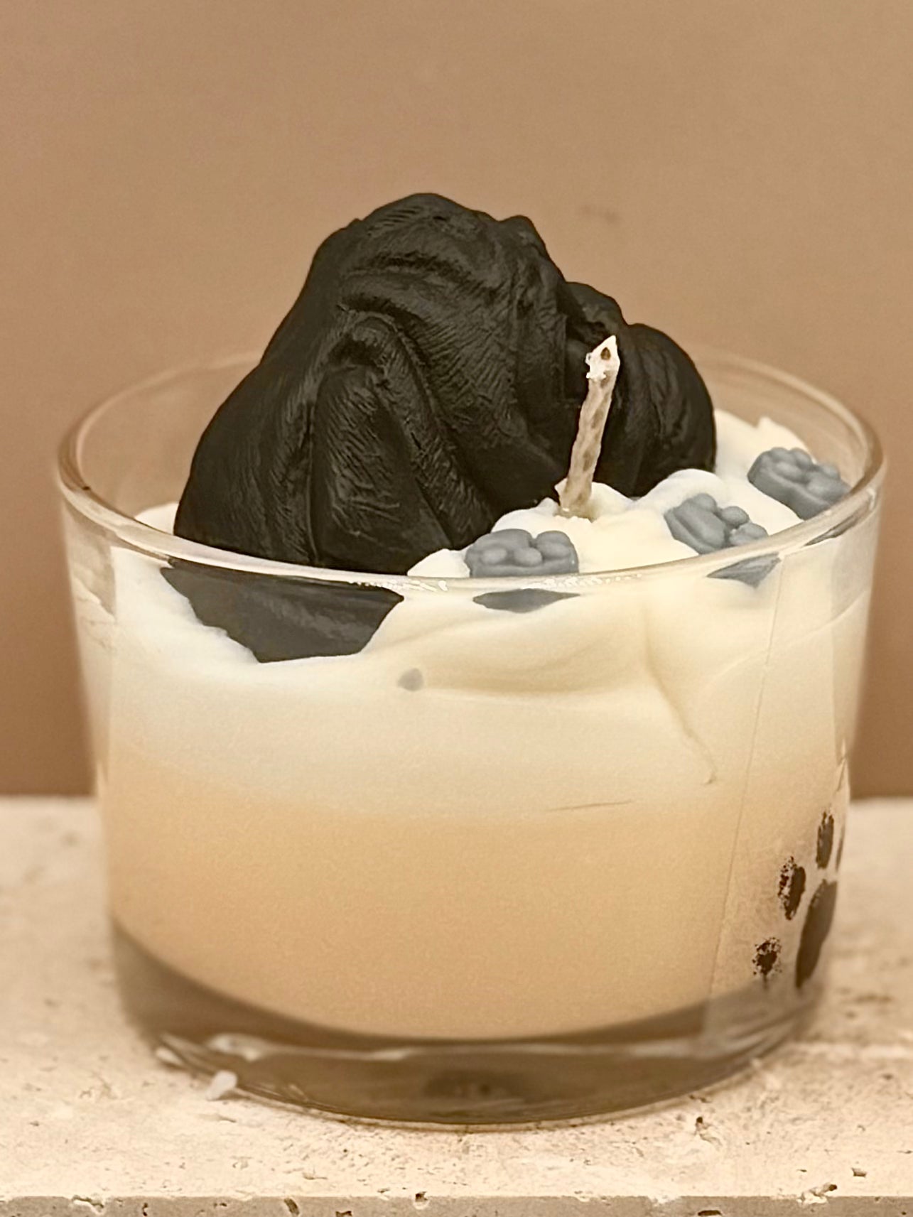 Świeca sojowa o zapachu psich łapek - Mops